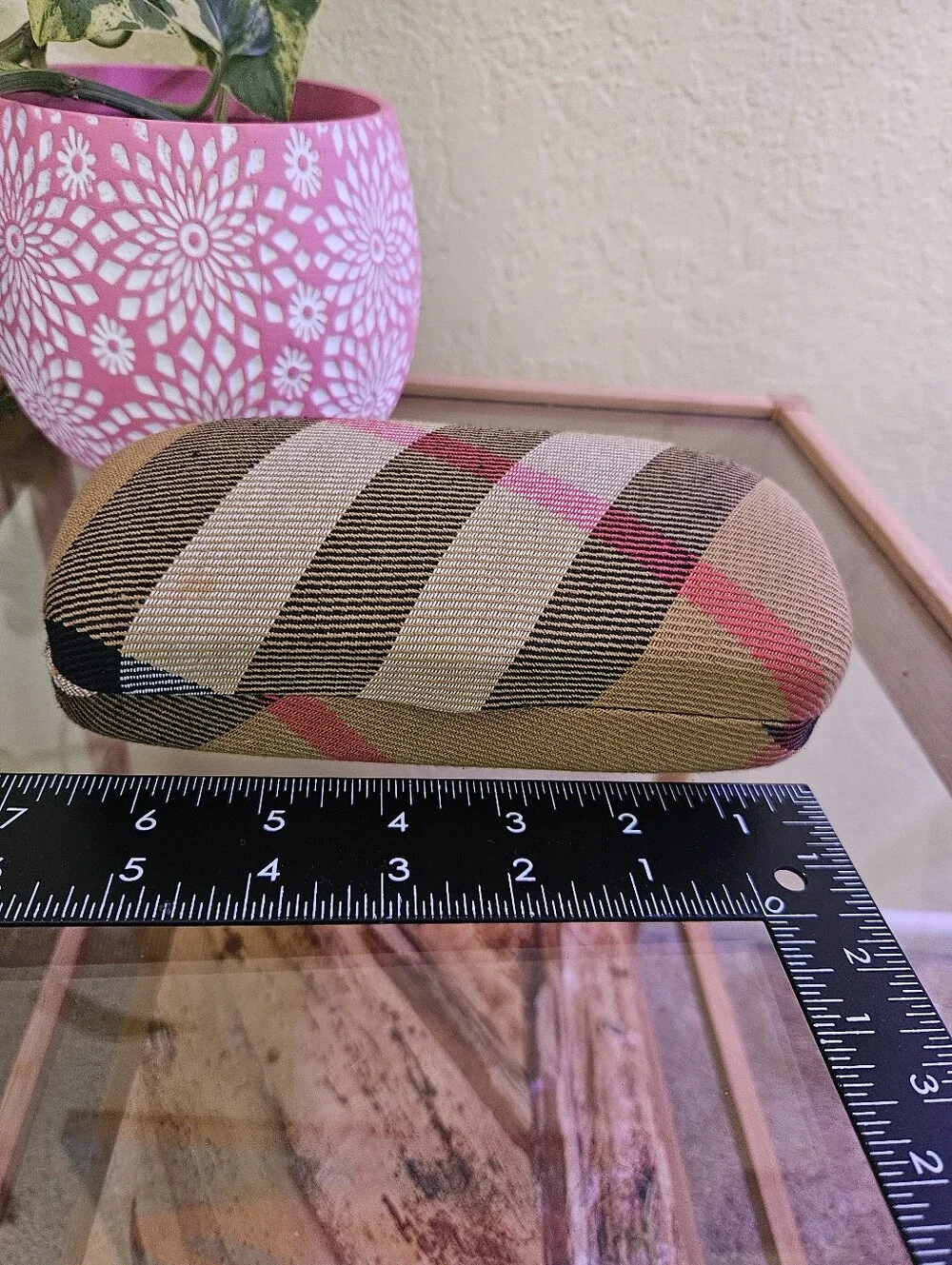 Burberry Nova check hard sunglass /glasses case made in Italy.